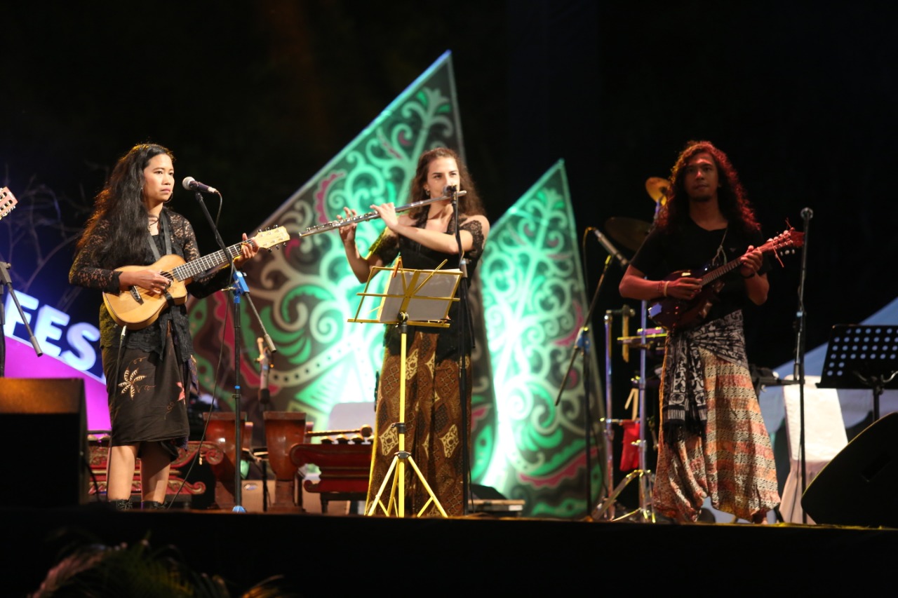 musik tradisional Indonesia